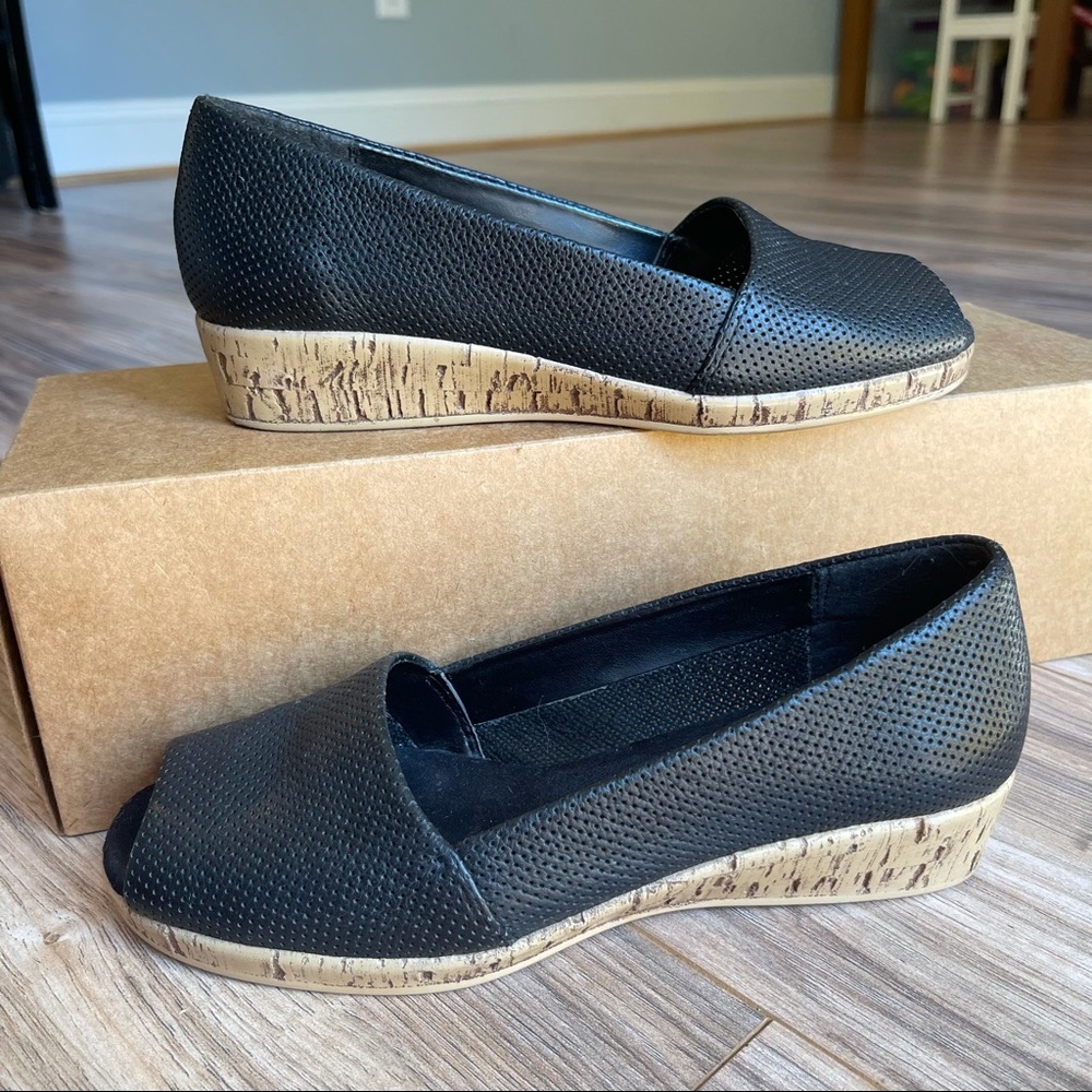 Aerosoles Black Sprig Break Peep Toe Wedges Size 5